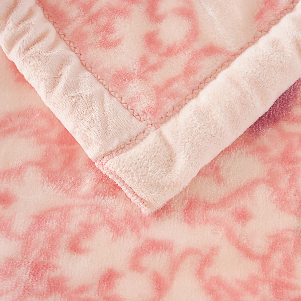 Amaya Ultra Soft Fleece Winter Blanket (Queen size) - Image 9