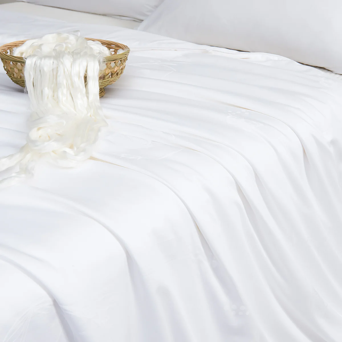 Artisan Mulberry Silk All Season Duvet Insert - Image 6