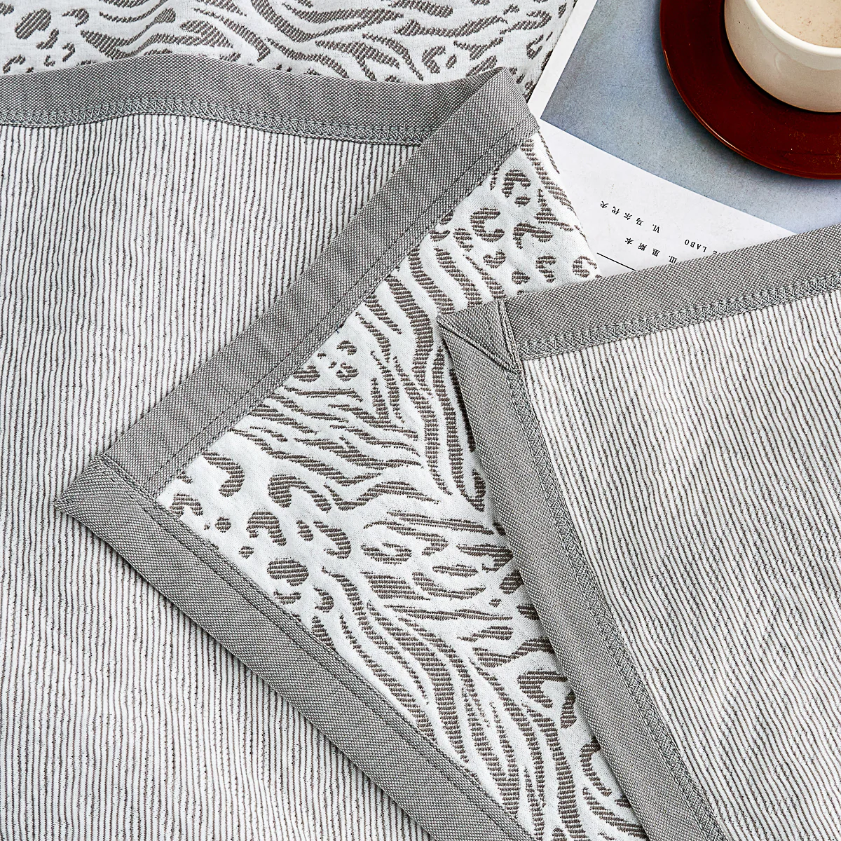 Cruise Cotton Knitted Summer Blanket - Image 9