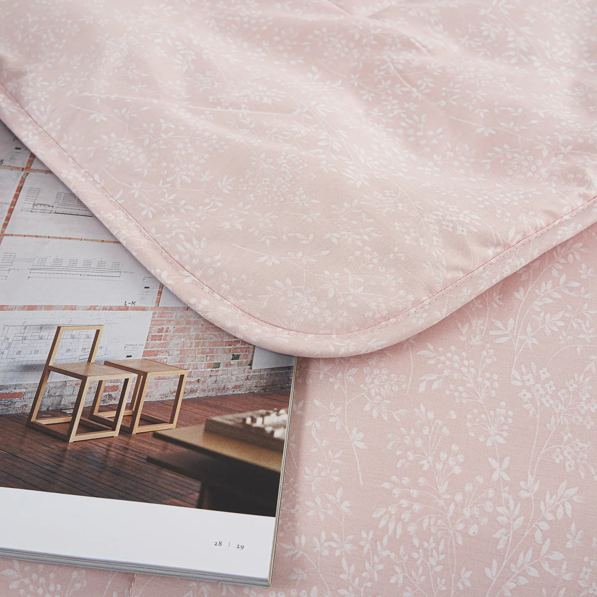 Kai Jade Pink Cotton Light Comforter - Image 4