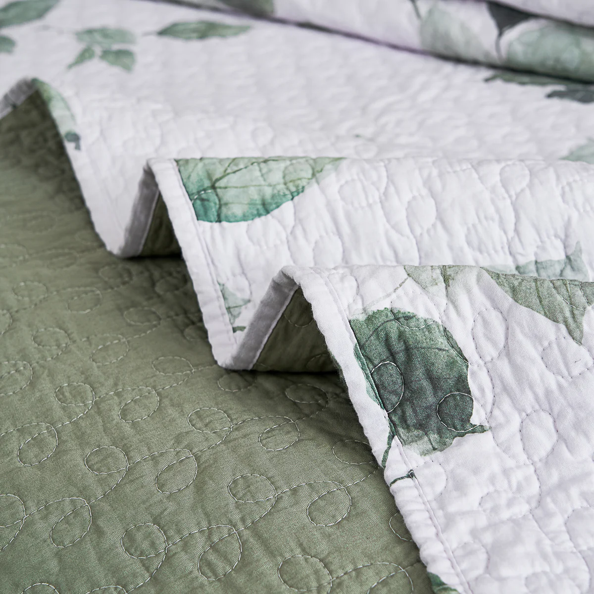 Kaman Floral Cotton Quilt Set - Image 7