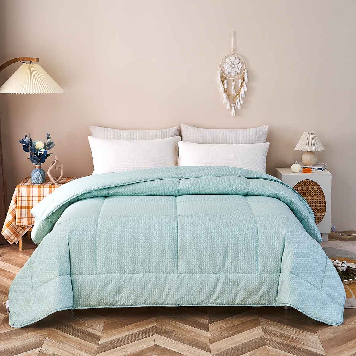 Lambda-Milky Green Pattern Cotton All Season Comforter - Image 3