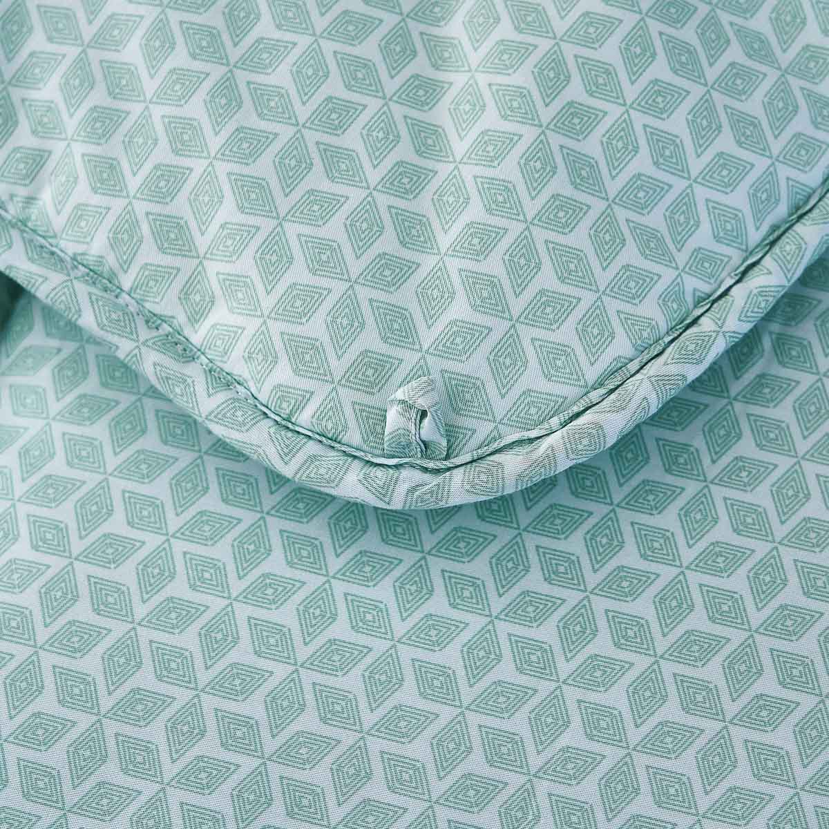 Lambda-Milky Green Pattern Cotton All Season Comforter - Image 4