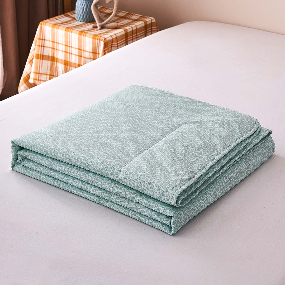Lambda Milky Green Pattern Cotton Light Comforter - Image 8
