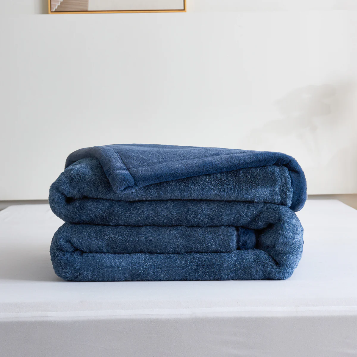 Lanton Luxe Faux Fur Winter Blanket - Image 4