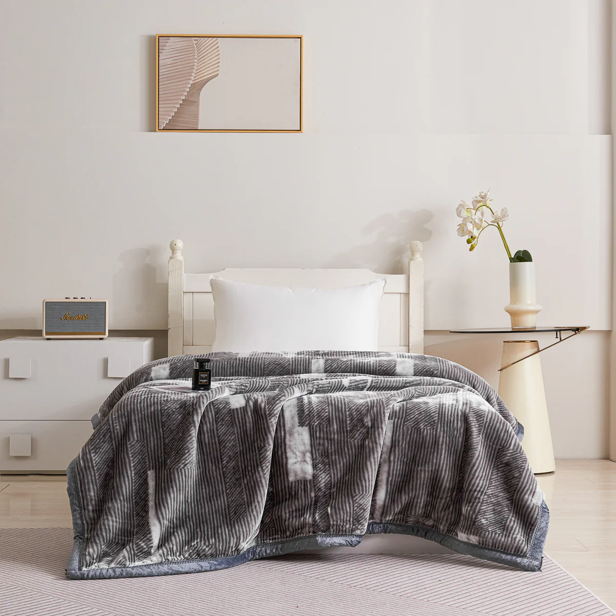 Logan Cloudy Blanket - Image 3