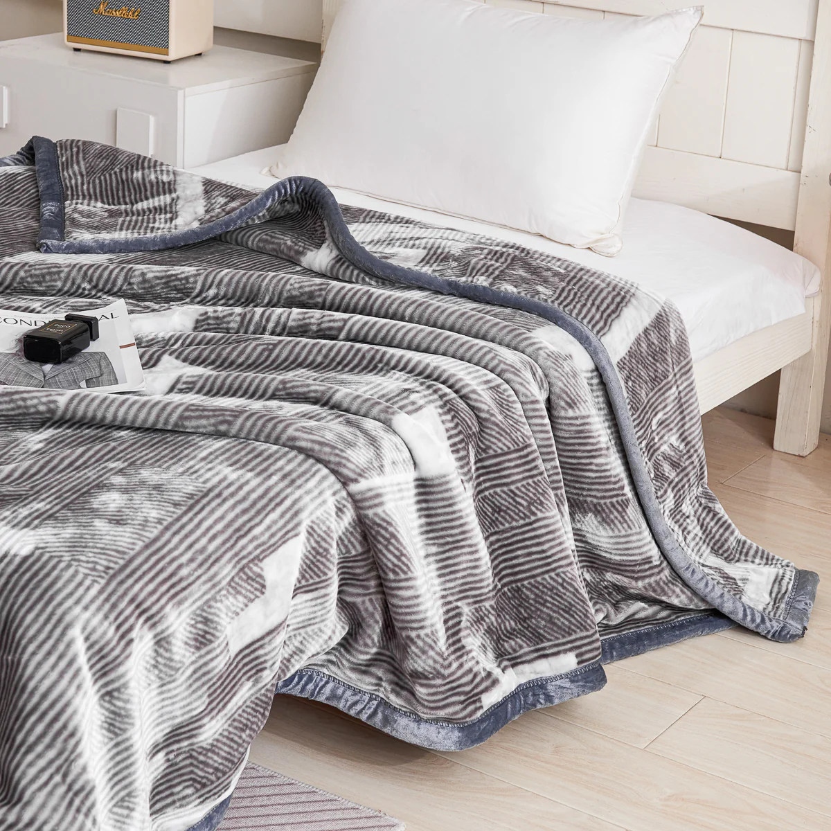 Logan Cloudy Blanket - Image 6