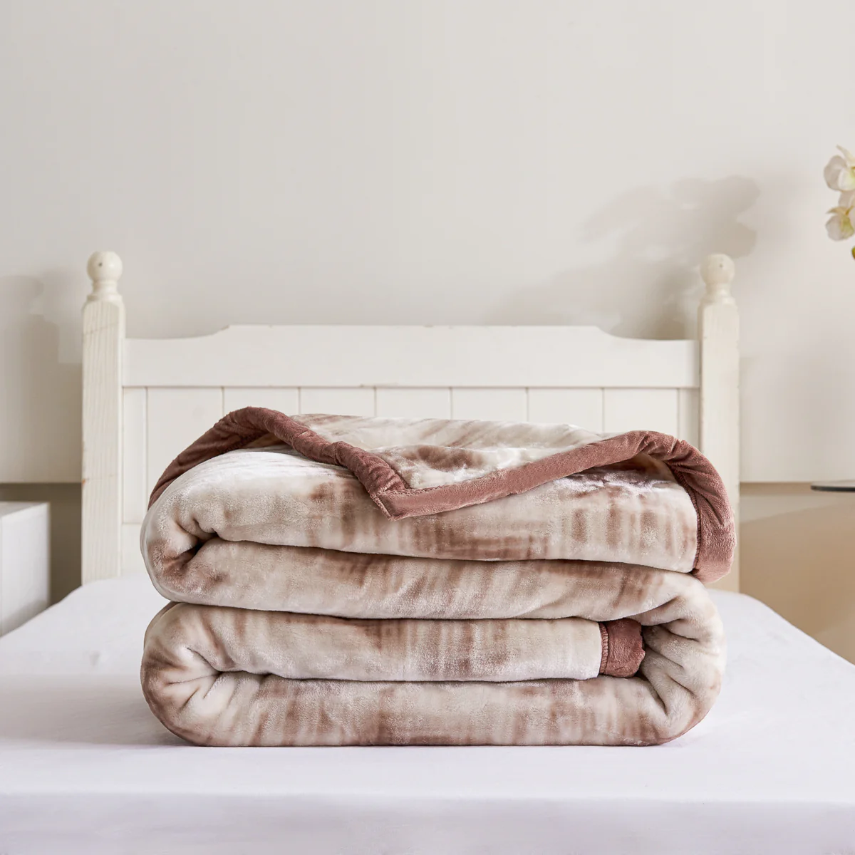 Milo Cloudy Blanket - Image 5