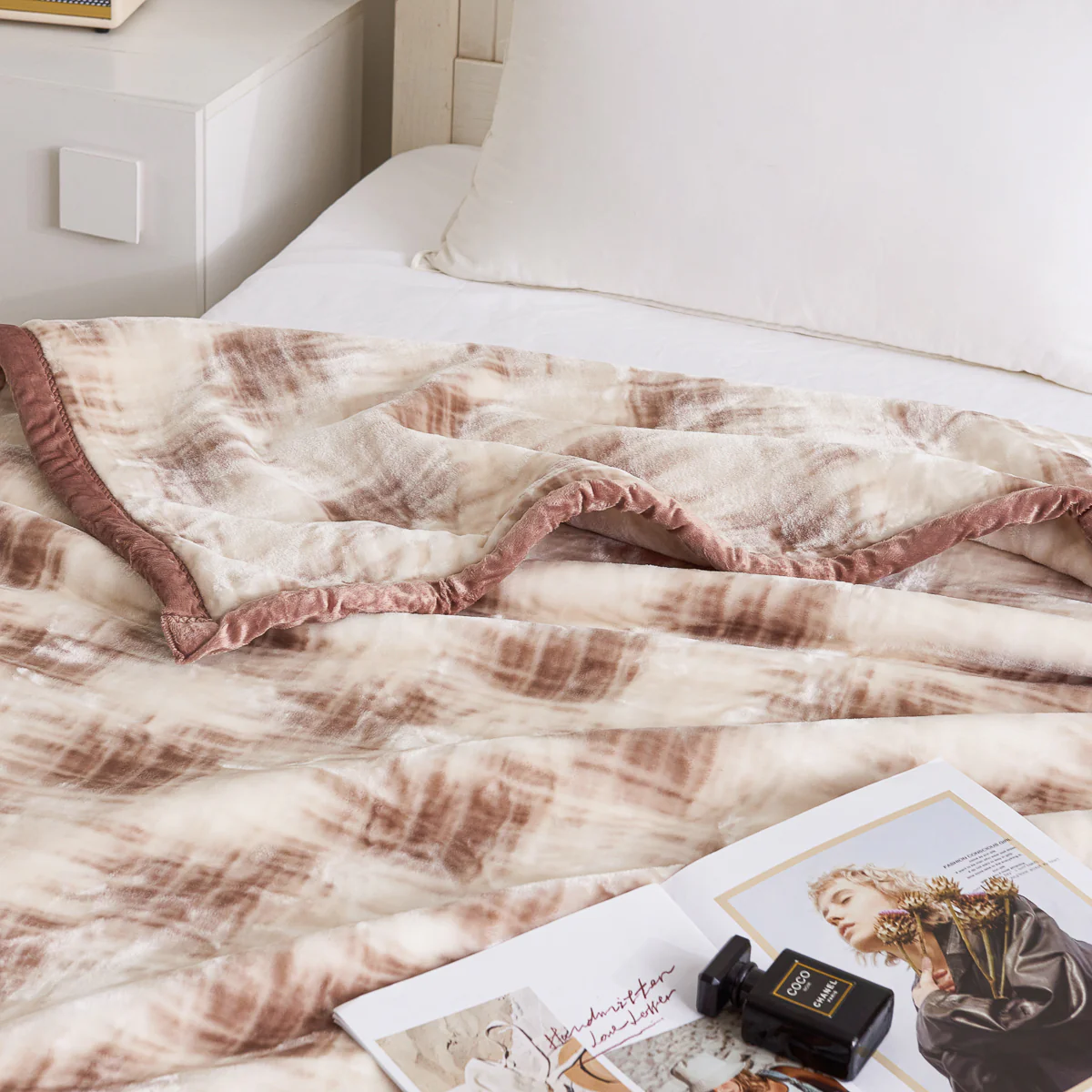 Milo Cloudy Blanket - Image 7