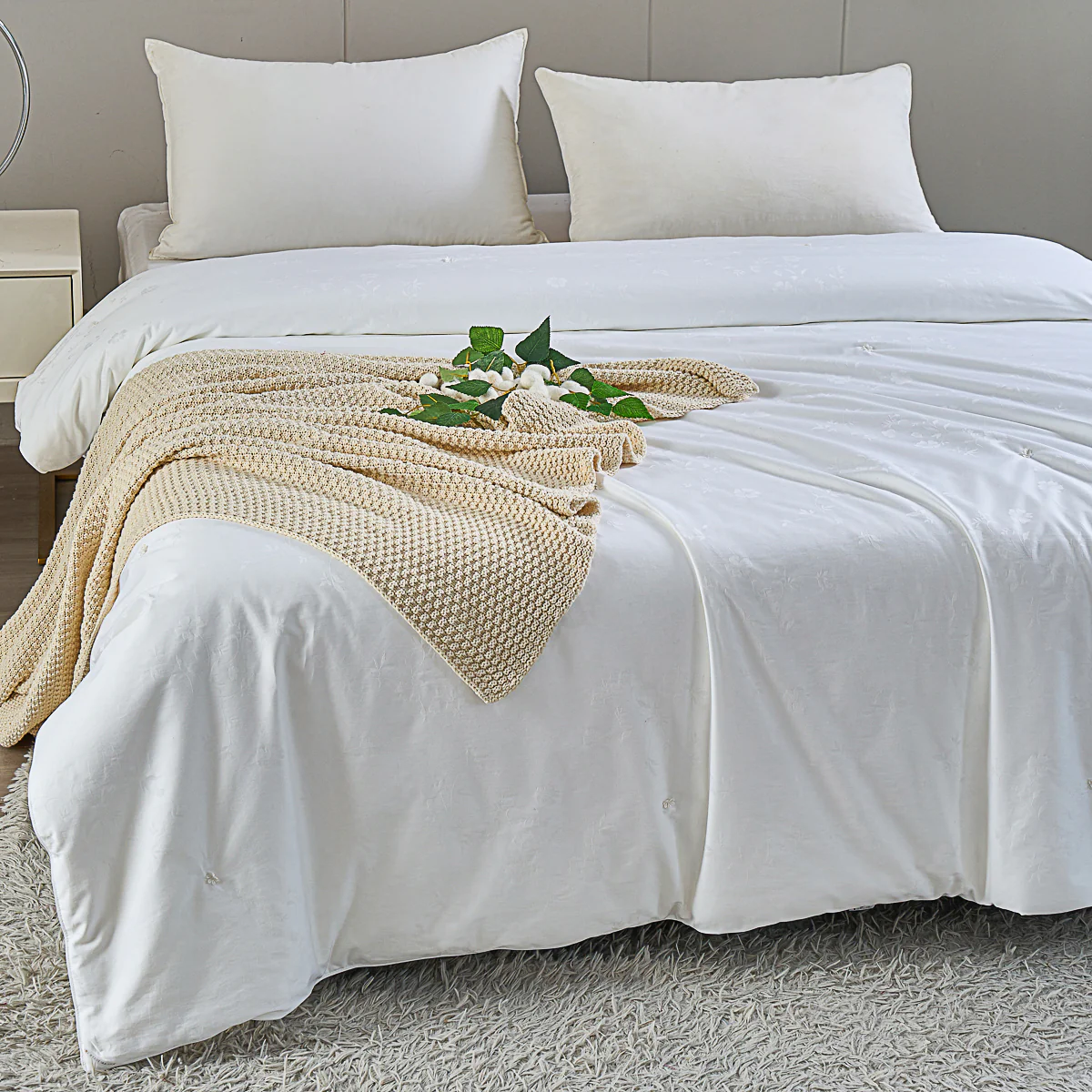 Premium Mulberry Silk All Season Duvet Insert - Image 6