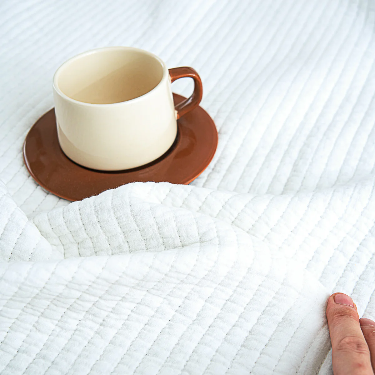 Snow White Solid Color Cotton Quilt Set - Image 5