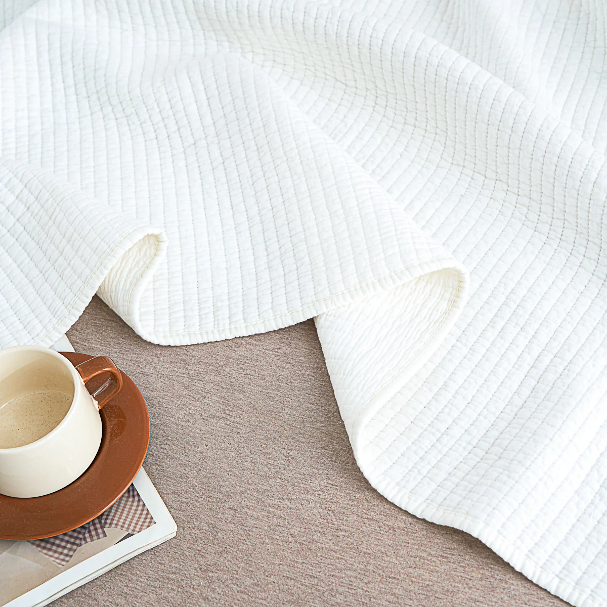 Snow White Solid Color Cotton Quilt Set - Image 7