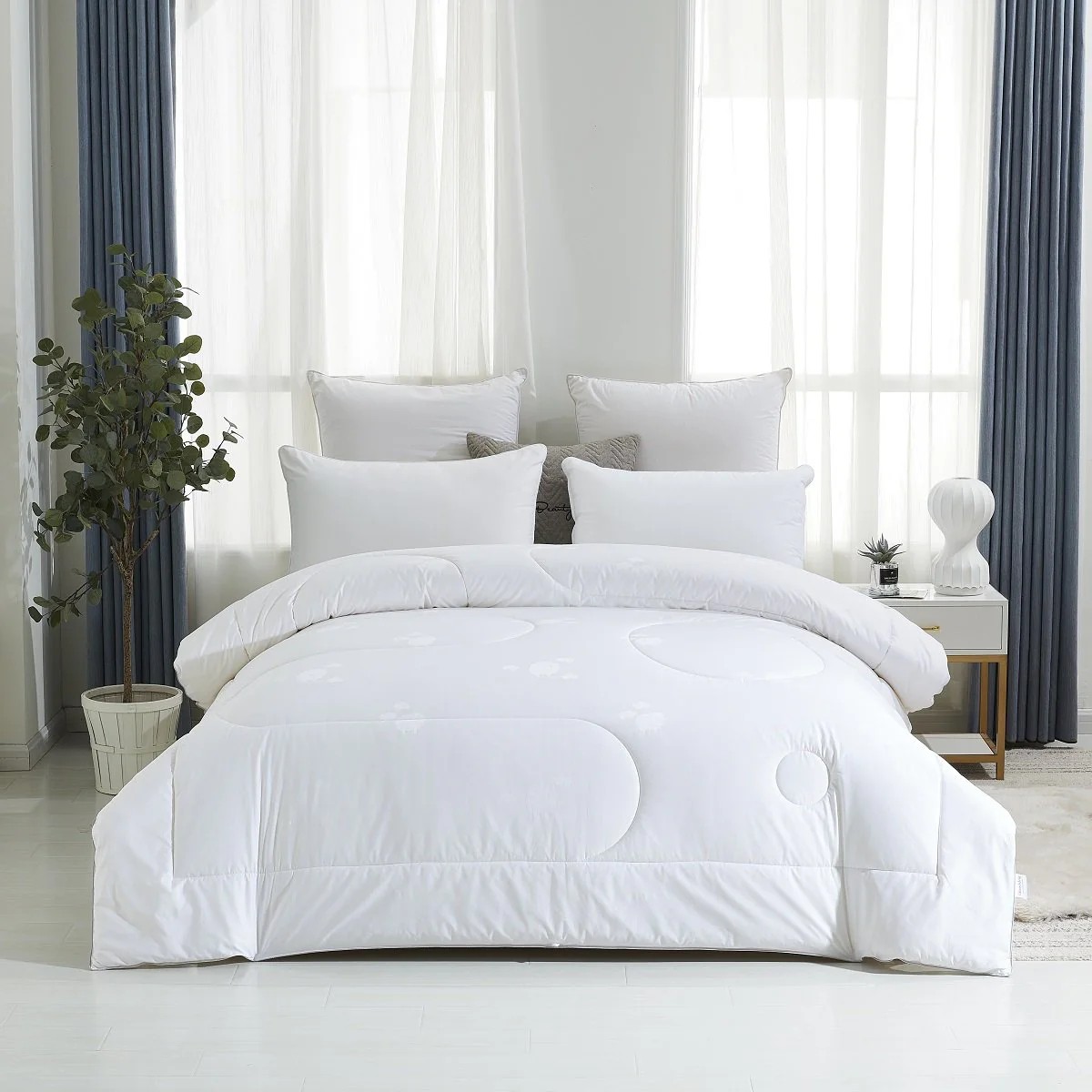 Solid White Extra Weight Australian Wool Winter Duvet Insert - Image 3