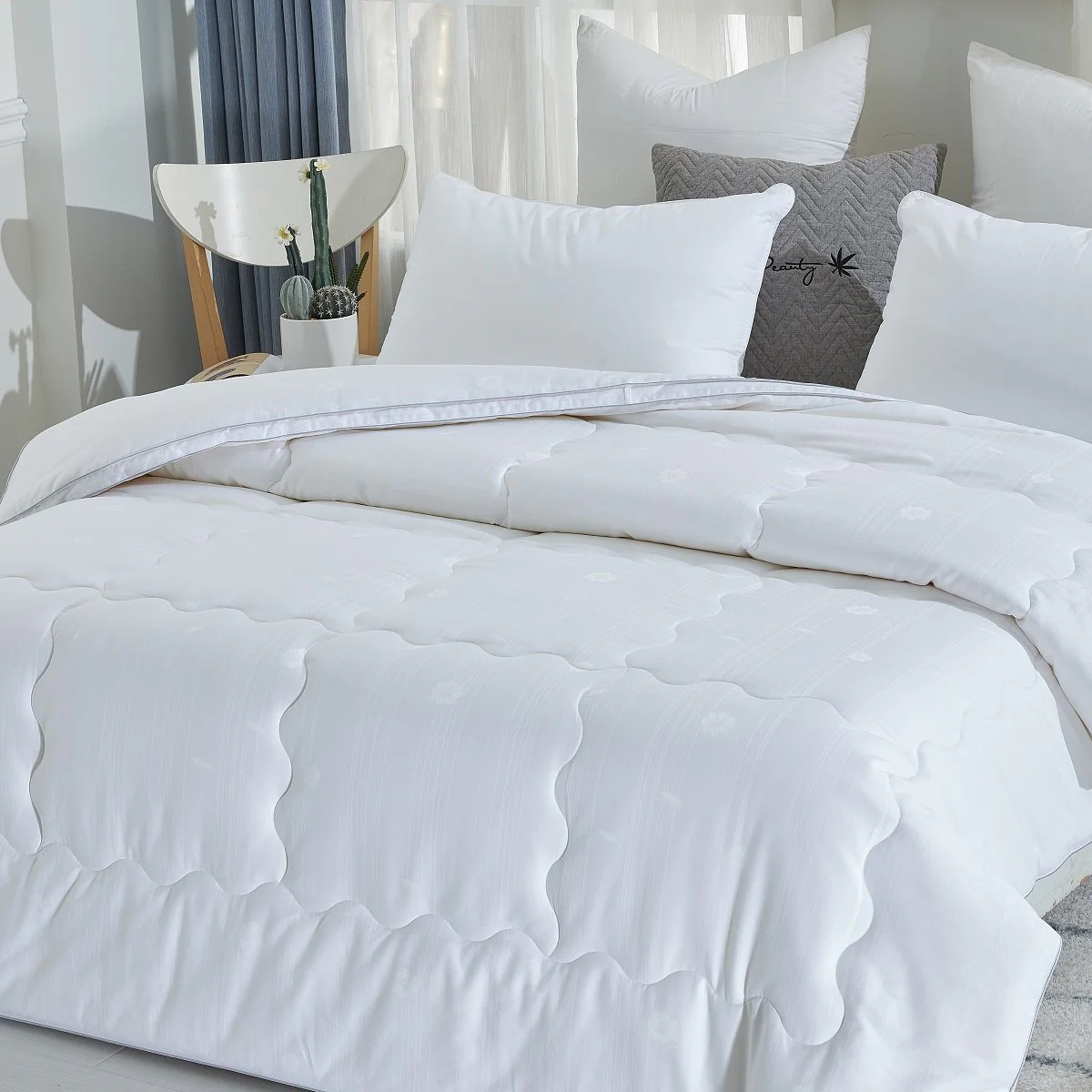 Solid White Soybean Fiber Winter Duvet Insert - Image 4